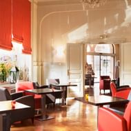 Bar and lounge area Grand Hotel Bristol in Colmar