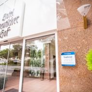 Hotel Deutscher Hof entrance