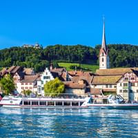 Flusspanorama mit Altstadt Blick auf Hohenklingen