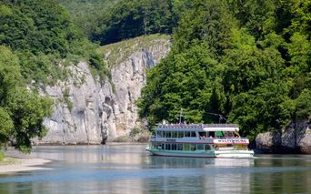 Boat trip through the Danube breakthrough at Weltenburg Monastery