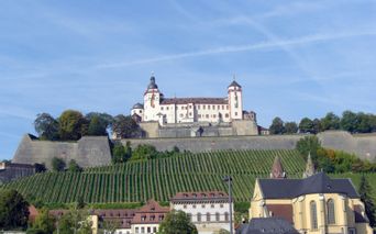 Romantische-Festung-Marienberg-Wuerzburg