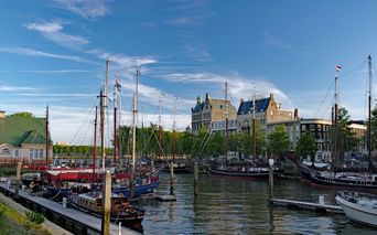 Romantischer Hafen in Holland