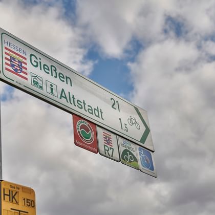 Wegweiser auf dem Lahnradweg