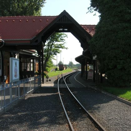 schmalspurbahn-bahnhof