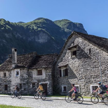 tessin-vallemaggia-cycling-group-in-village-c-eurotrek