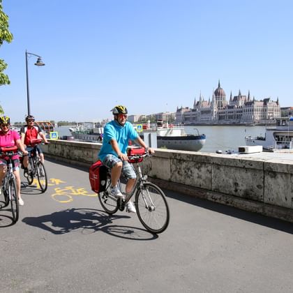 Danube cycle path Budapest