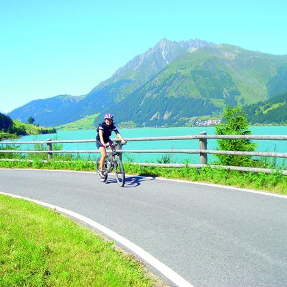 Bike course along the Reschensee