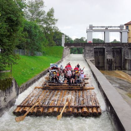 Munich-raft-ride-on-Isar